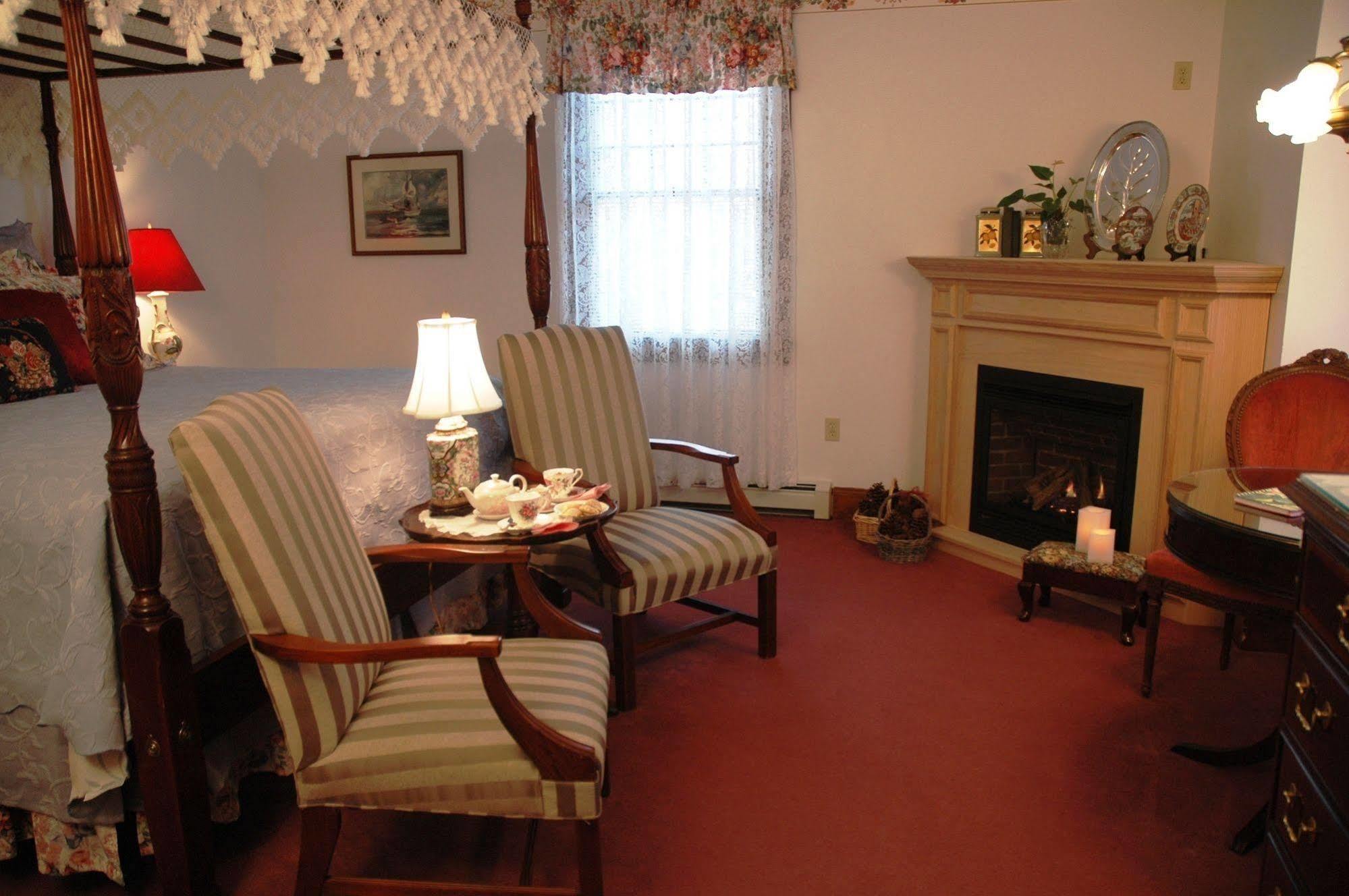 Palmer House Inn ファルマス エクステリア 写真