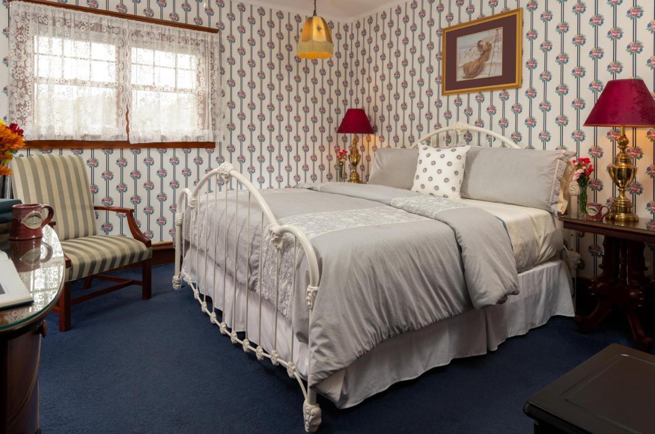 Palmer House Inn ファルマス エクステリア 写真